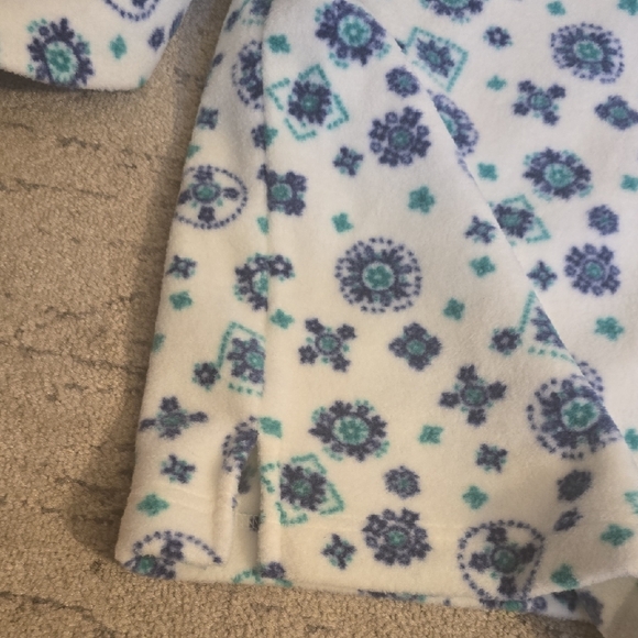 Cabin Creek Winter Floral Fleece in Blue and Green - Picture 4 of 15